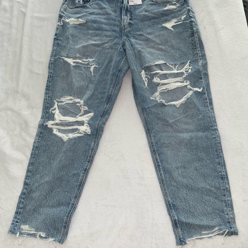American Eagle Distressed Jeans